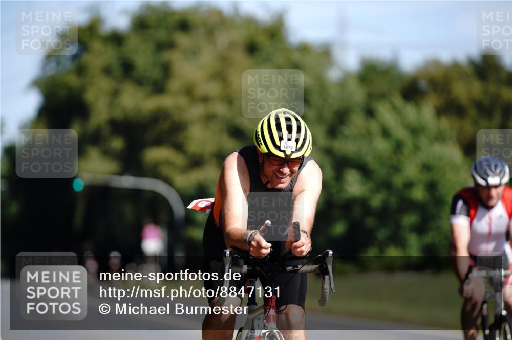 07.09.2025 - 19. Norderstedt Triathlon Michael Burmester http://msf.ph/oto/8847131 07.09.2025 11:25:35 Radfahren 1219, 1236 meine-sportfotos.de