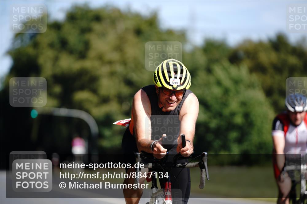 07.09.2025 - 19. Norderstedt Triathlon Michael Burmester http://msf.ph/oto/8847134 07.09.2025 11:25:35 Radfahren 1219, 1236 meine-sportfotos.de