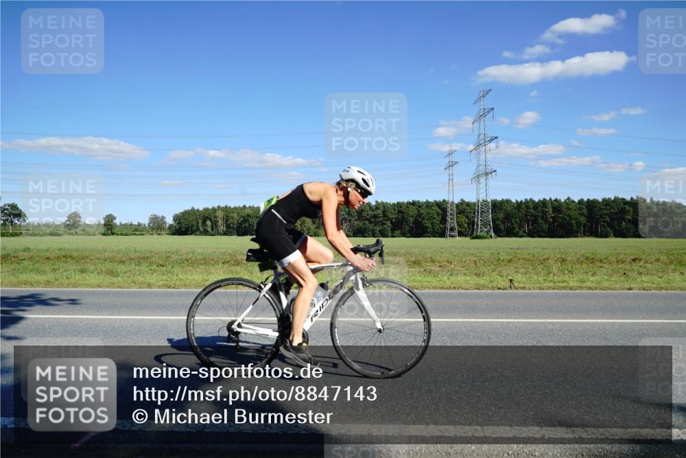 07.09.2025 - 19. Norderstedt Triathlon Michael Burmester http://msf.ph/oto/8847143 07.09.2025 15:21:30 Radfahren 463 meine-sportfotos.de