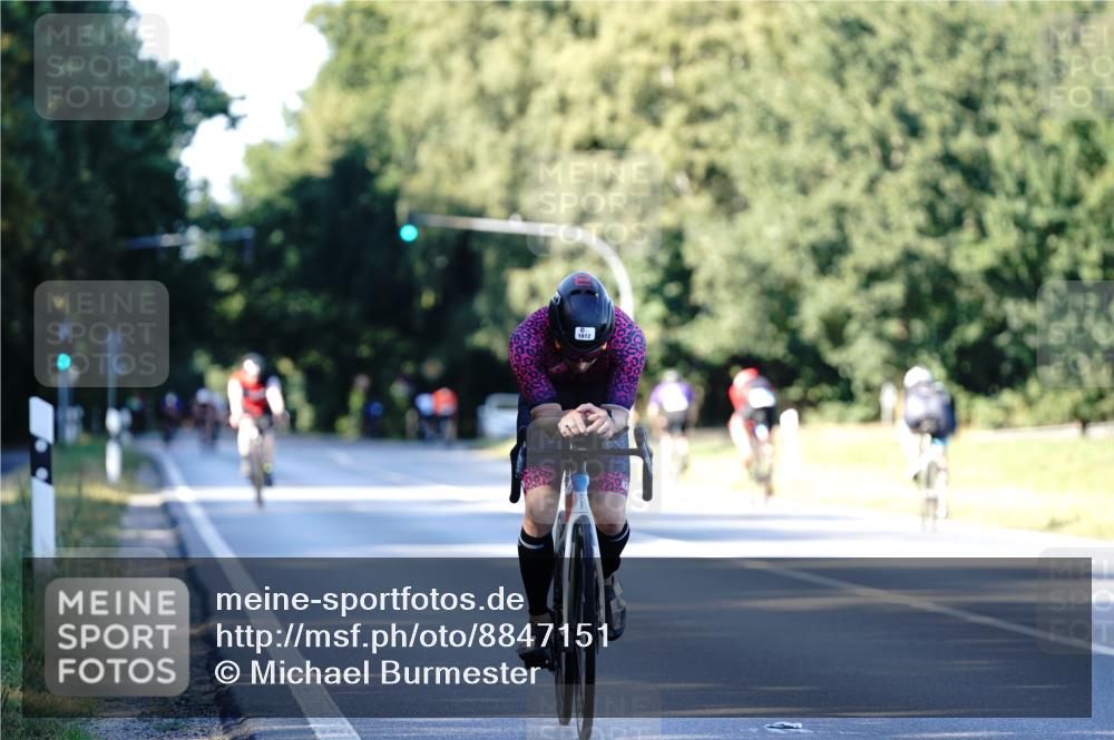 07.09.2025 - 19. Norderstedt Triathlon Michael Burmester http://msf.ph/oto/8847151 07.09.2025 16:14:13 Radfahren 1100, 1612 meine-sportfotos.de