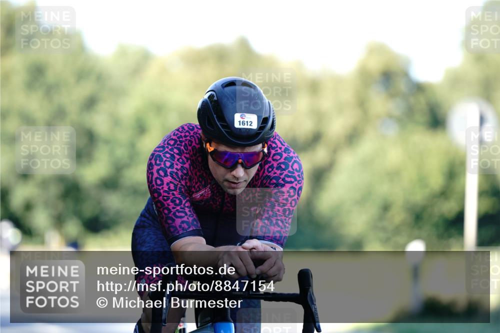 07.09.2025 - 19. Norderstedt Triathlon Michael Burmester http://msf.ph/oto/8847154 07.09.2025 16:14:14 Radfahren 1612 meine-sportfotos.de