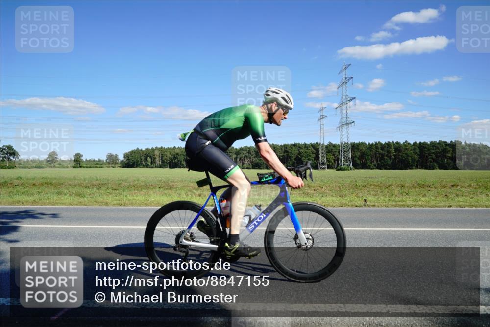 07.09.2025 - 19. Norderstedt Triathlon Michael Burmester http://msf.ph/oto/8847155 07.09.2025 15:21:38 Radfahren 403, 479, 882, 1494, 1498 meine-sportfotos.de
