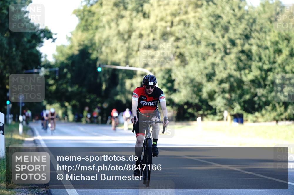 07.09.2025 - 19. Norderstedt Triathlon Michael Burmester http://msf.ph/oto/8847166 07.09.2025 16:14:18 Radfahren 934 meine-sportfotos.de