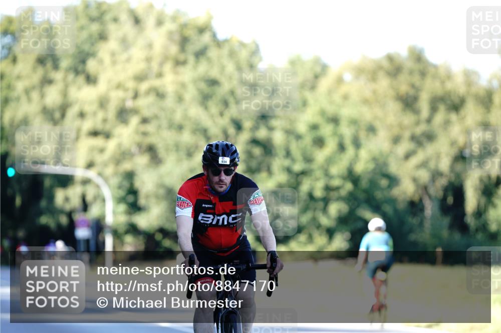 07.09.2025 - 19. Norderstedt Triathlon Michael Burmester http://msf.ph/oto/8847170 07.09.2025 16:14:19 Radfahren 934 meine-sportfotos.de