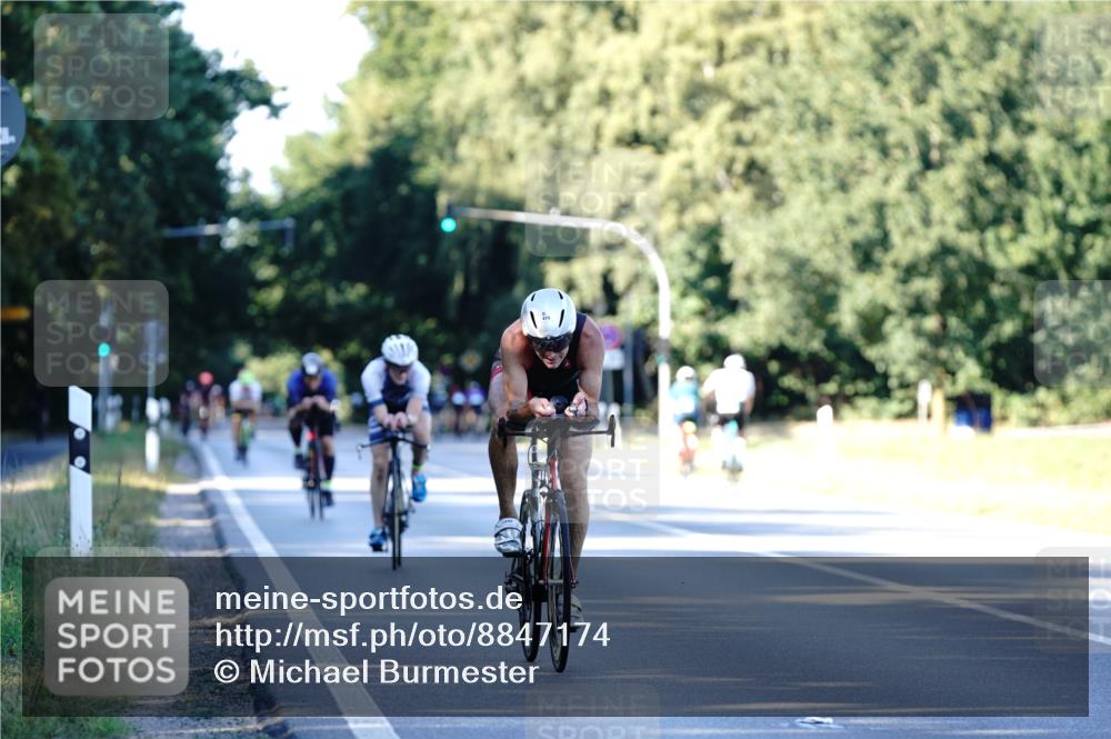 07.09.2025 - 19. Norderstedt Triathlon Michael Burmester http://msf.ph/oto/8847174 07.09.2025 16:14:25 Radfahren 415, 1584 meine-sportfotos.de