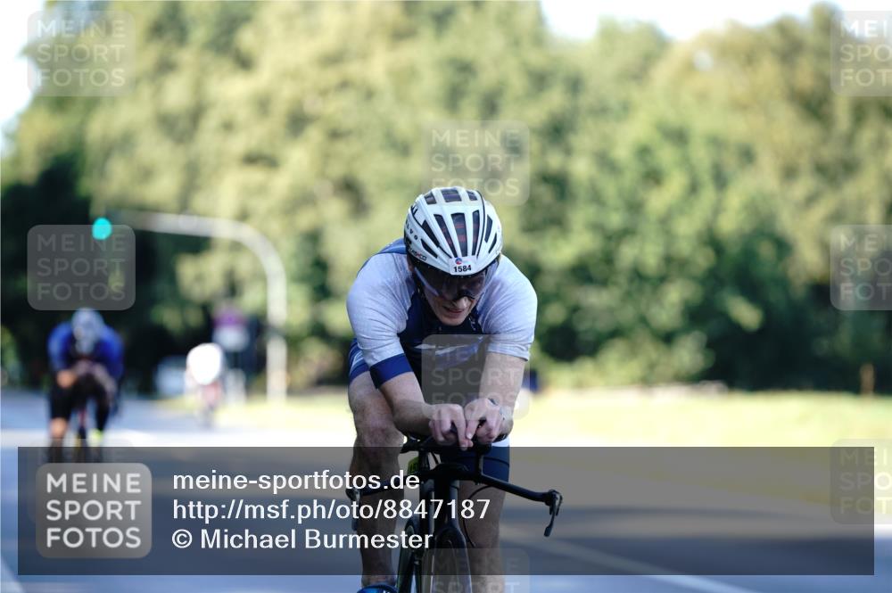 07.09.2025 - 19. Norderstedt Triathlon Michael Burmester http://msf.ph/oto/8847187 07.09.2025 16:14:27 Radfahren 380, 415, 1584 meine-sportfotos.de
