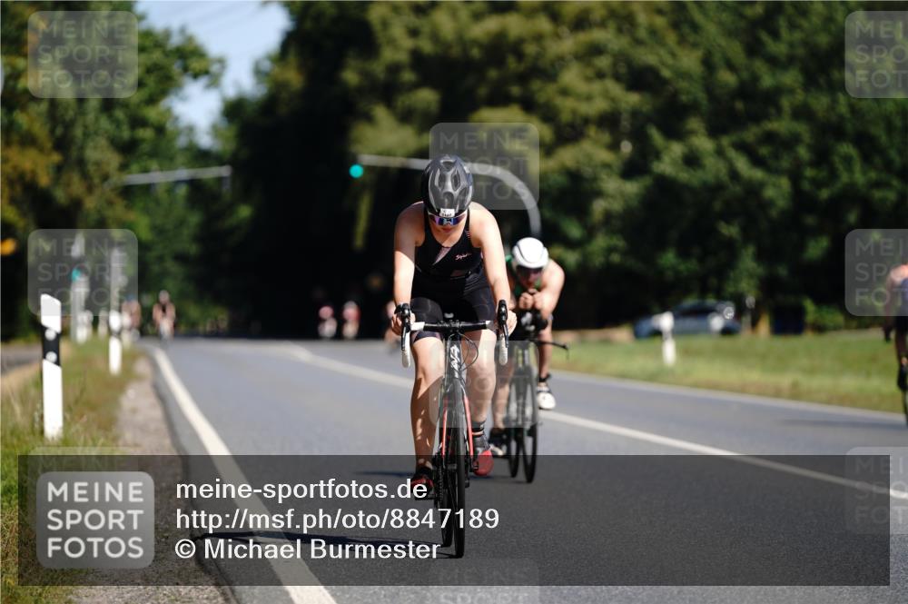 07.09.2025 - 19. Norderstedt Triathlon Michael Burmester http://msf.ph/oto/8847189 07.09.2025 11:26:11 Radfahren 203, 1187, 1383 meine-sportfotos.de