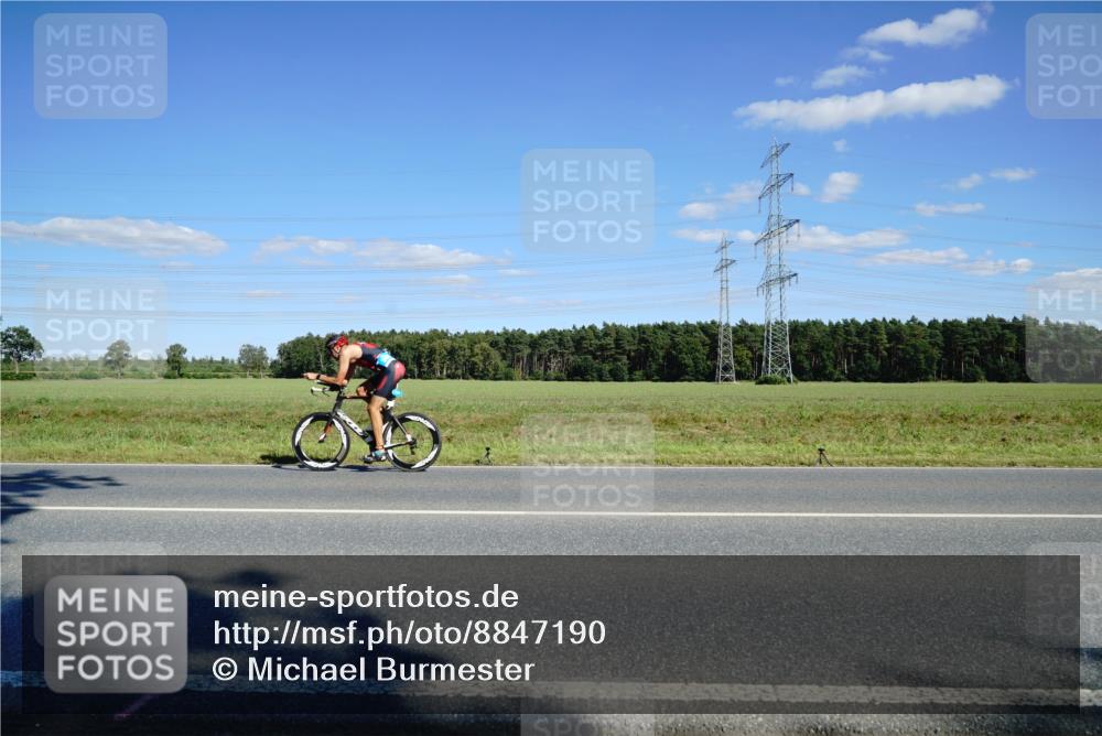 07.09.2025 - 19. Norderstedt Triathlon Michael Burmester http://msf.ph/oto/8847190 07.09.2025 15:22:00 Radfahren 415, 475, 873, 883, 1410, 1417, 1480 meine-sportfotos.de