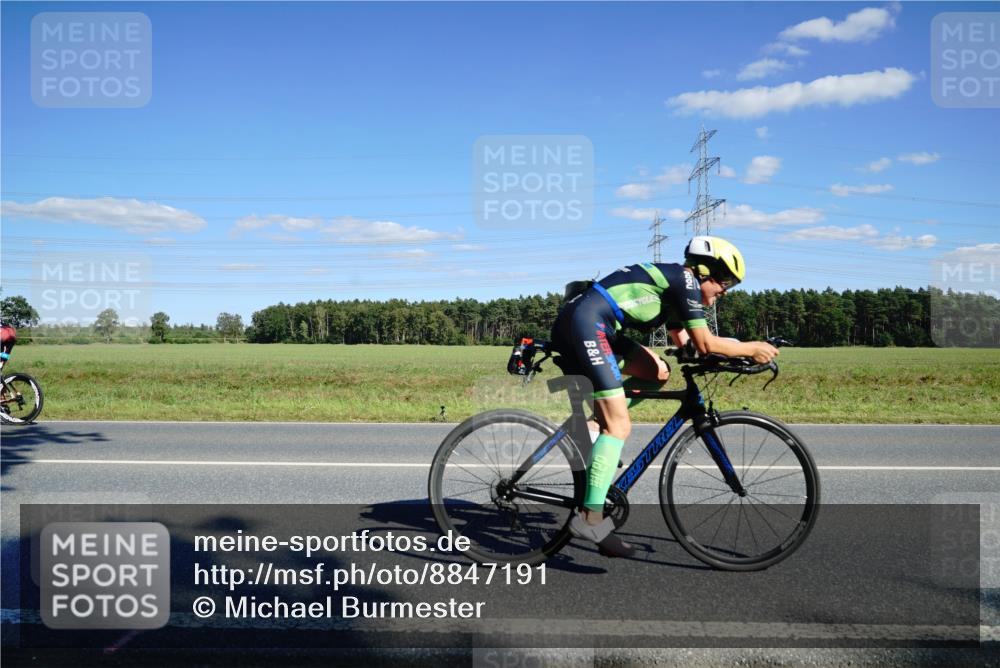 07.09.2025 - 19. Norderstedt Triathlon Michael Burmester http://msf.ph/oto/8847191 07.09.2025 15:22:01 Radfahren 475, 873, 883, 1410, 1417, 1480 meine-sportfotos.de