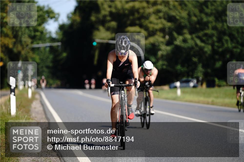 07.09.2025 - 19. Norderstedt Triathlon Michael Burmester http://msf.ph/oto/8847194 07.09.2025 11:26:11 Radfahren 203, 1187, 1383 meine-sportfotos.de