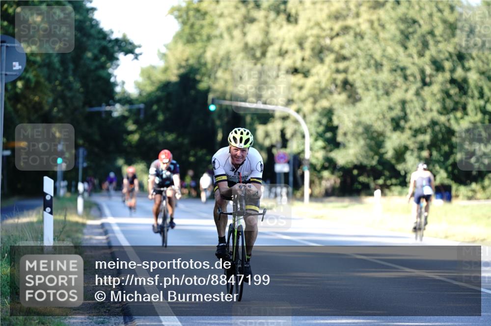07.09.2025 - 19. Norderstedt Triathlon Michael Burmester http://msf.ph/oto/8847199 07.09.2025 16:14:32 Radfahren 380, 1586 meine-sportfotos.de