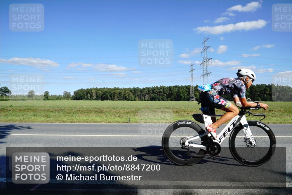 07.09.2025 - 19. Norderstedt Triathlon Michael Burmester http://msf.ph/oto/8847200 07.09.2025 15:22:05 Radfahren 873, 883, 946, 949, 1404, 1439 meine-sportfotos.de