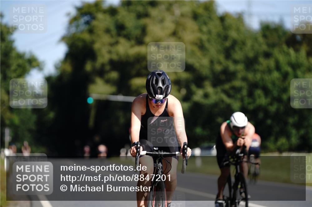 07.09.2025 - 19. Norderstedt Triathlon Michael Burmester http://msf.ph/oto/8847201 07.09.2025 11:26:12 Radfahren 203, 1187, 1383 meine-sportfotos.de
