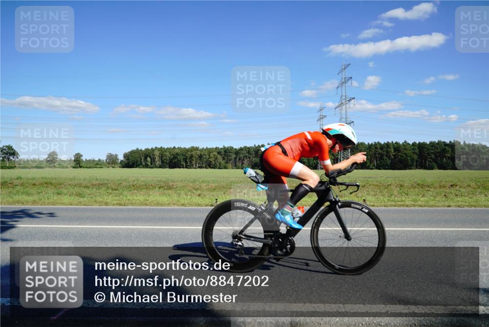07.09.2025 - 19. Norderstedt Triathlon Michael Burmester http://msf.ph/oto/8847202 07.09.2025 15:22:06 Radfahren 873, 883, 946, 949, 1404, 1439 meine-sportfotos.de