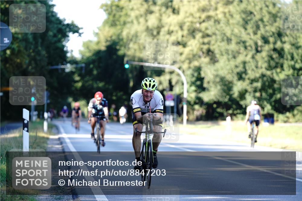 07.09.2025 - 19. Norderstedt Triathlon Michael Burmester http://msf.ph/oto/8847203 07.09.2025 16:14:32 Radfahren 380, 1586 meine-sportfotos.de