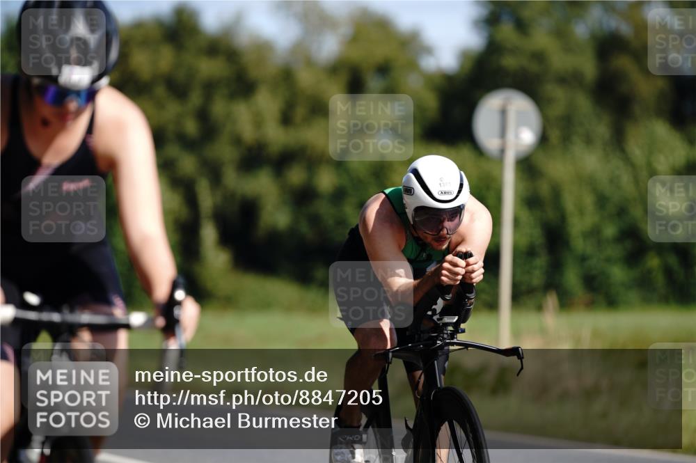 07.09.2025 - 19. Norderstedt Triathlon Michael Burmester http://msf.ph/oto/8847205 07.09.2025 11:26:13 Radfahren 203, 1187, 1383 meine-sportfotos.de