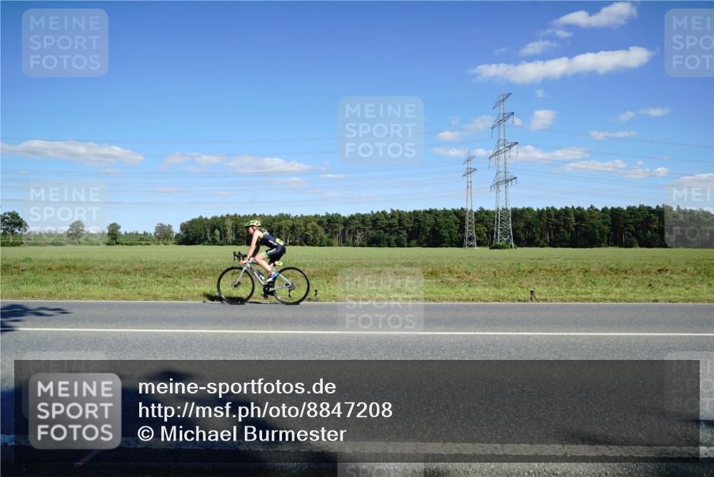 07.09.2025 - 19. Norderstedt Triathlon Michael Burmester http://msf.ph/oto/8847208 07.09.2025 15:22:12 Radfahren 440, 935 meine-sportfotos.de