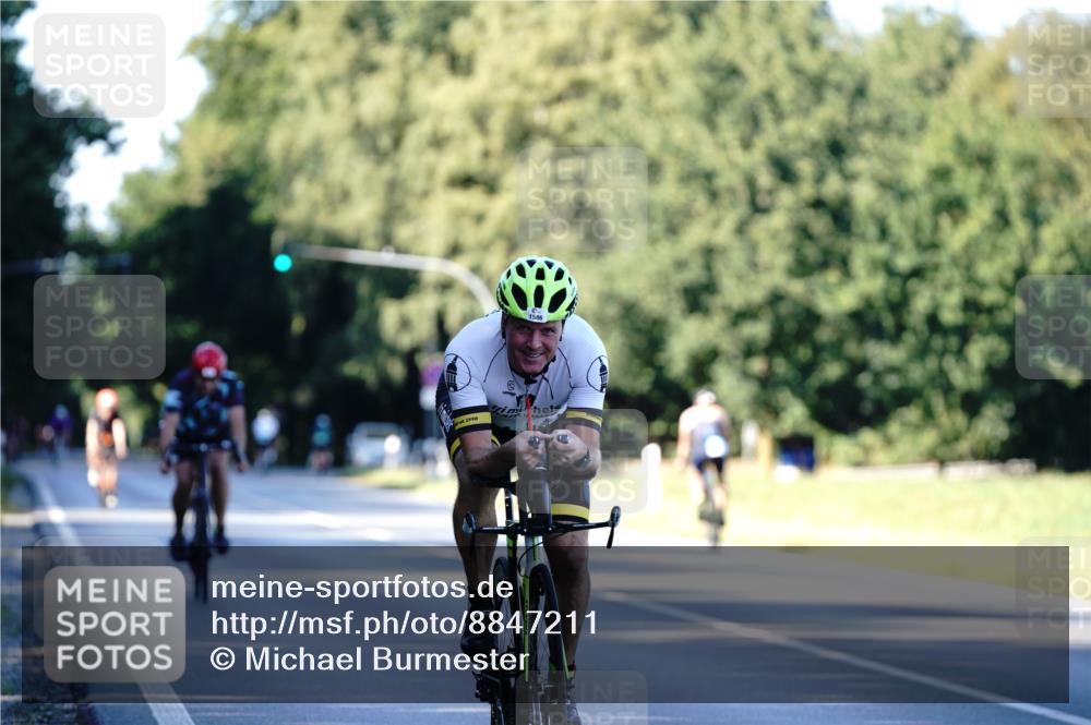 07.09.2025 - 19. Norderstedt Triathlon Michael Burmester http://msf.ph/oto/8847211 07.09.2025 16:14:33 Radfahren 380, 409, 1586 meine-sportfotos.de