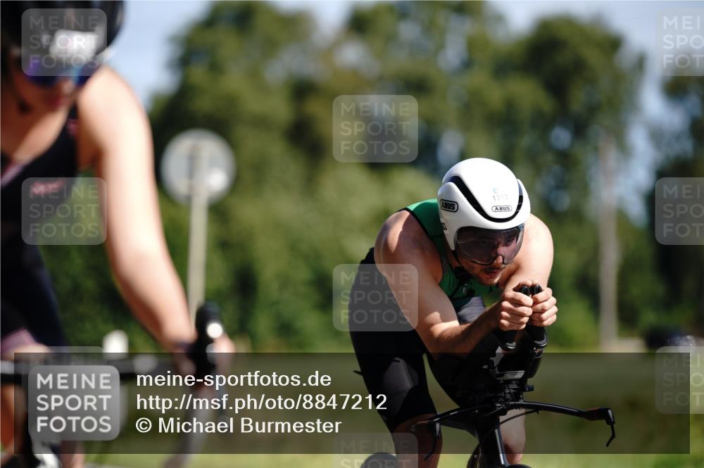 07.09.2025 - 19. Norderstedt Triathlon Michael Burmester http://msf.ph/oto/8847212 07.09.2025 11:26:13 Radfahren 203, 1187, 1383 meine-sportfotos.de
