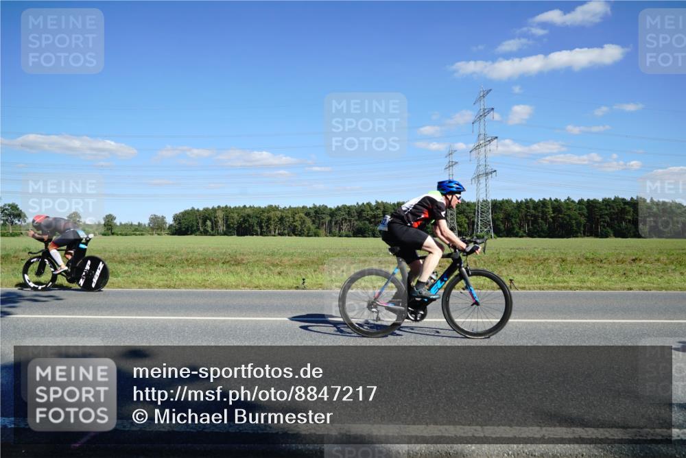 07.09.2025 - 19. Norderstedt Triathlon Michael Burmester http://msf.ph/oto/8847217 07.09.2025 15:22:17 Radfahren 440, 472, 474, 932 meine-sportfotos.de
