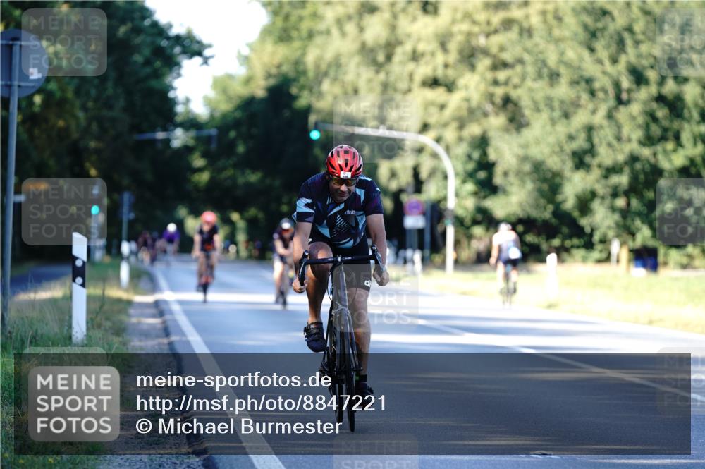 07.09.2025 - 19. Norderstedt Triathlon Michael Burmester http://msf.ph/oto/8847221 07.09.2025 16:14:35 Radfahren 409, 1586 meine-sportfotos.de