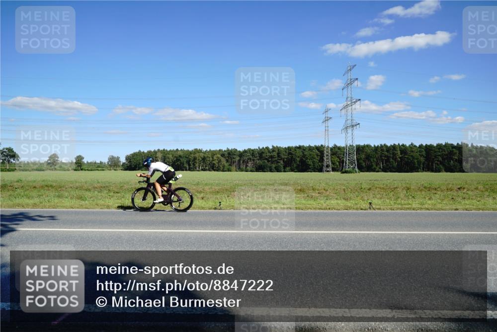 07.09.2025 - 19. Norderstedt Triathlon Michael Burmester http://msf.ph/oto/8847222 07.09.2025 15:22:27 Radfahren  meine-sportfotos.de