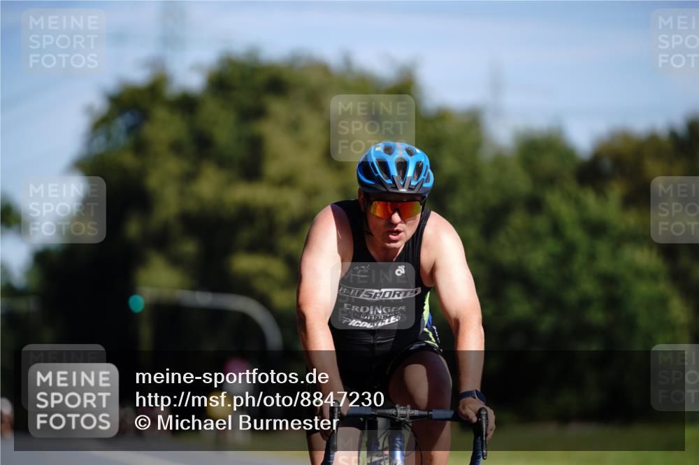07.09.2025 - 19. Norderstedt Triathlon Michael Burmester http://msf.ph/oto/8847230 07.09.2025 11:26:35 Radfahren 806 meine-sportfotos.de