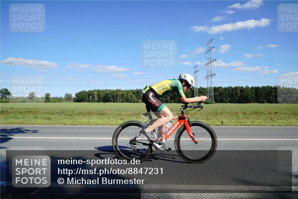 07.09.2025 - 19. Norderstedt Triathlon Michael Burmester http://msf.ph/oto/8847231 07.09.2025 15:22:34 Radfahren 1500, 1507, 1512 meine-sportfotos.de