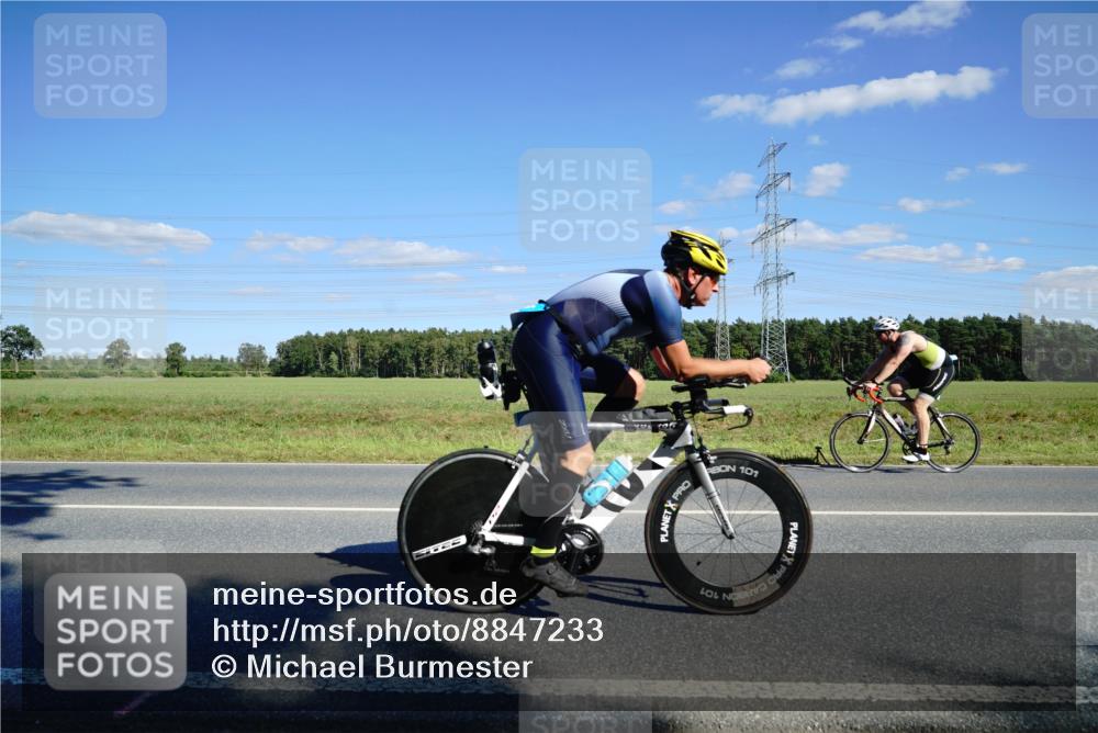 07.09.2025 - 19. Norderstedt Triathlon Michael Burmester http://msf.ph/oto/8847233 07.09.2025 15:22:37 Radfahren 437, 916, 1507 meine-sportfotos.de