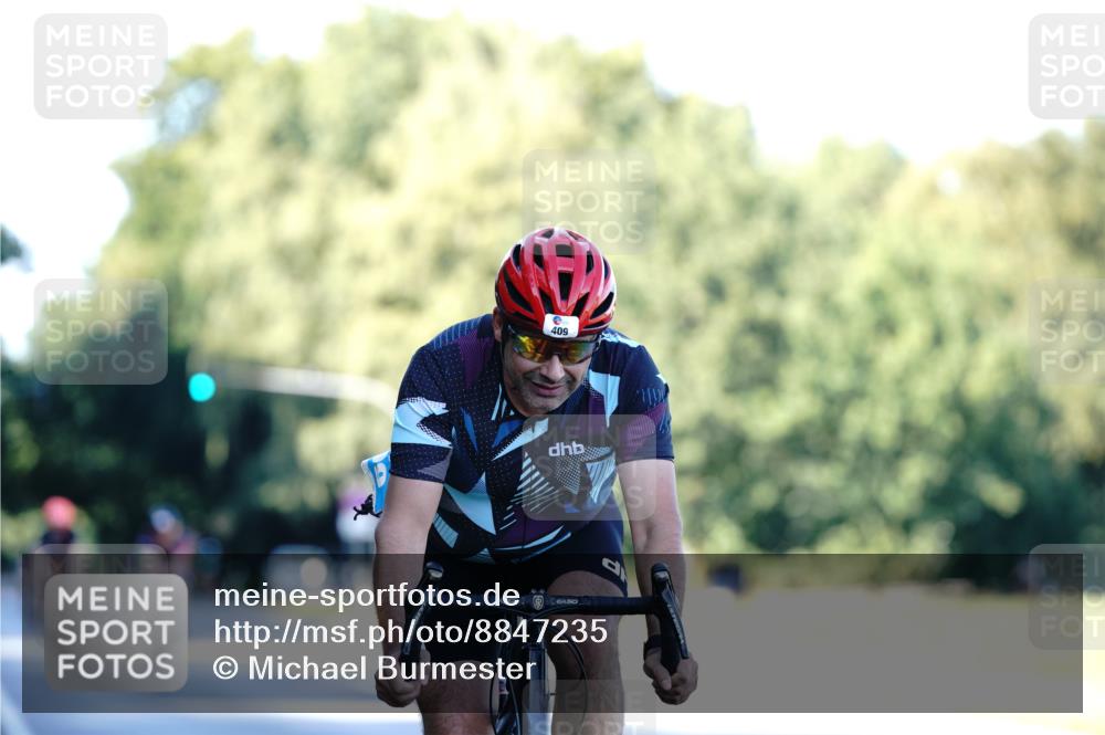 07.09.2025 - 19. Norderstedt Triathlon Michael Burmester http://msf.ph/oto/8847235 07.09.2025 16:14:36 Radfahren 409, 1586 meine-sportfotos.de