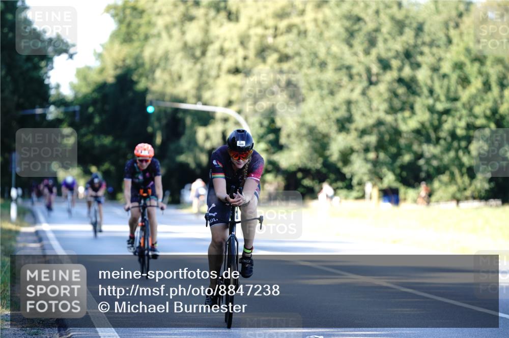07.09.2025 - 19. Norderstedt Triathlon Michael Burmester http://msf.ph/oto/8847238 07.09.2025 16:14:40 Radfahren 1049, 1613 meine-sportfotos.de