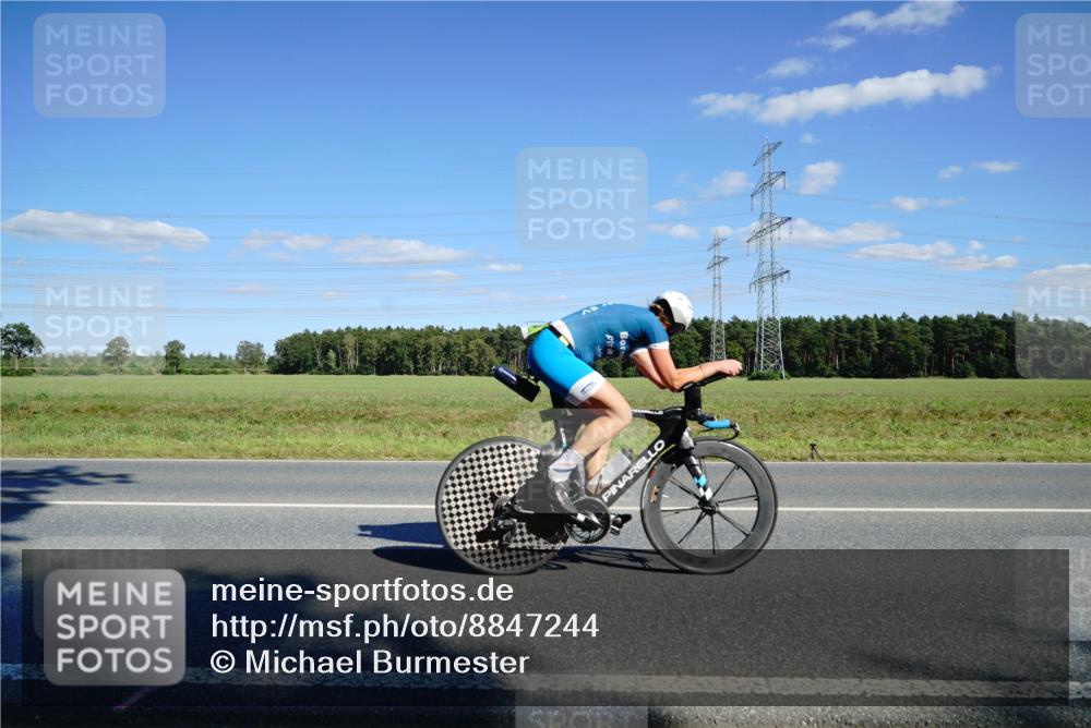 07.09.2025 - 19. Norderstedt Triathlon Michael Burmester http://msf.ph/oto/8847244 07.09.2025 15:22:40 Radfahren 437, 441, 916 meine-sportfotos.de