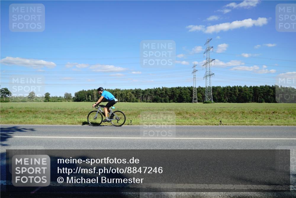 07.09.2025 - 19. Norderstedt Triathlon Michael Burmester http://msf.ph/oto/8847246 07.09.2025 15:22:46 Radfahren  meine-sportfotos.de