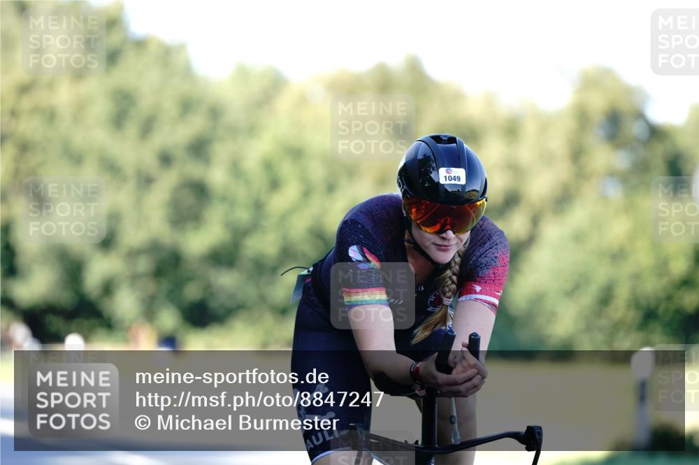 07.09.2025 - 19. Norderstedt Triathlon Michael Burmester http://msf.ph/oto/8847247 07.09.2025 16:14:41 Radfahren 1049, 1613 meine-sportfotos.de