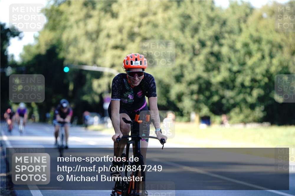 07.09.2025 - 19. Norderstedt Triathlon Michael Burmester http://msf.ph/oto/8847249 07.09.2025 16:14:42 Radfahren 1049, 1052, 1613 meine-sportfotos.de