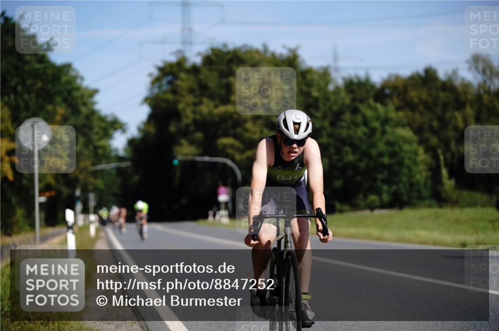 07.09.2025 - 19. Norderstedt Triathlon Michael Burmester http://msf.ph/oto/8847252 07.09.2025 11:26:52 Radfahren 1180, 1188 meine-sportfotos.de