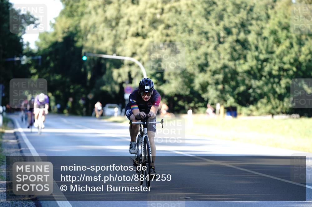 07.09.2025 - 19. Norderstedt Triathlon Michael Burmester http://msf.ph/oto/8847259 07.09.2025 16:14:44 Radfahren 1049, 1052, 1613 meine-sportfotos.de