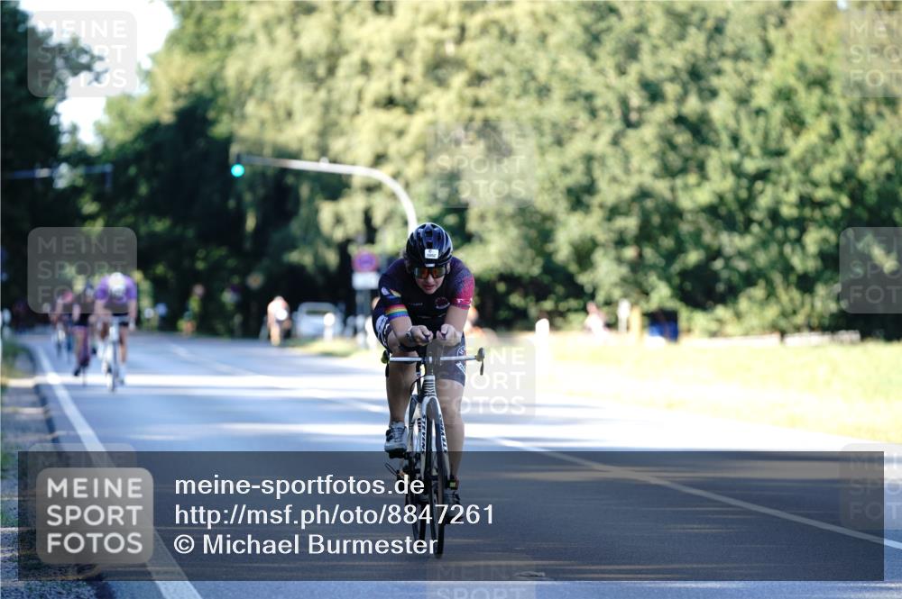 07.09.2025 - 19. Norderstedt Triathlon Michael Burmester http://msf.ph/oto/8847261 07.09.2025 16:14:44 Radfahren 1049, 1052, 1613 meine-sportfotos.de