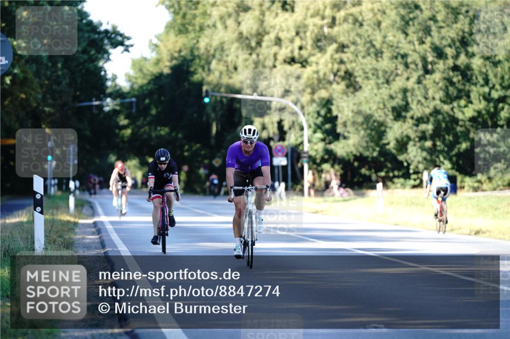 07.09.2025 - 19. Norderstedt Triathlon Michael Burmester http://msf.ph/oto/8847274 07.09.2025 16:14:47 Radfahren 1052, 1545 meine-sportfotos.de