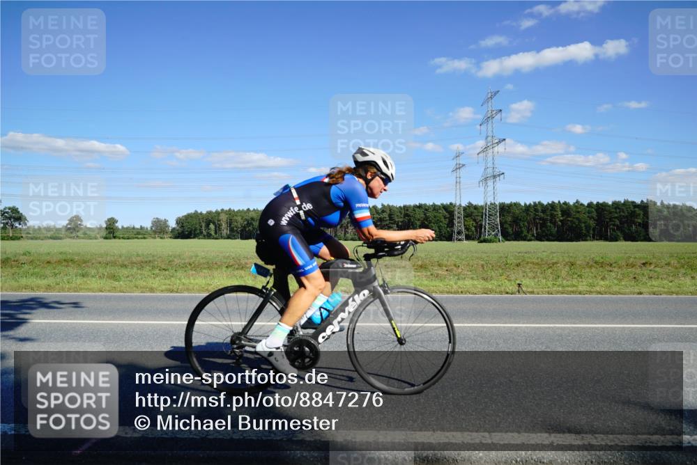 07.09.2025 - 19. Norderstedt Triathlon Michael Burmester http://msf.ph/oto/8847276 07.09.2025 15:22:57 Radfahren 387, 1447 meine-sportfotos.de