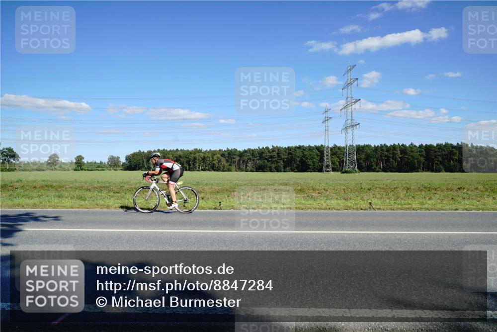 07.09.2025 - 19. Norderstedt Triathlon Michael Burmester http://msf.ph/oto/8847284 07.09.2025 15:23:02 Radfahren  meine-sportfotos.de