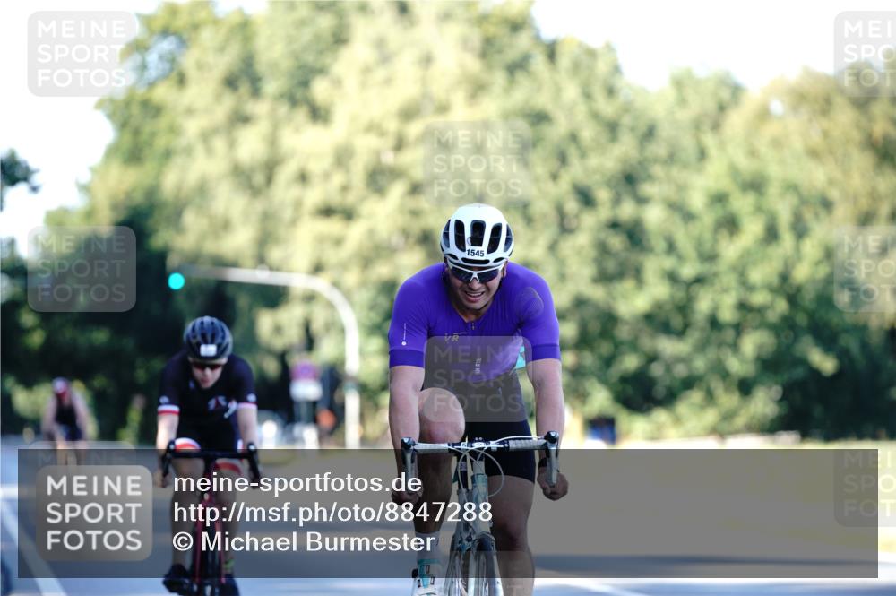 07.09.2025 - 19. Norderstedt Triathlon Michael Burmester http://msf.ph/oto/8847288 07.09.2025 16:14:49 Radfahren 1097, 1545 meine-sportfotos.de