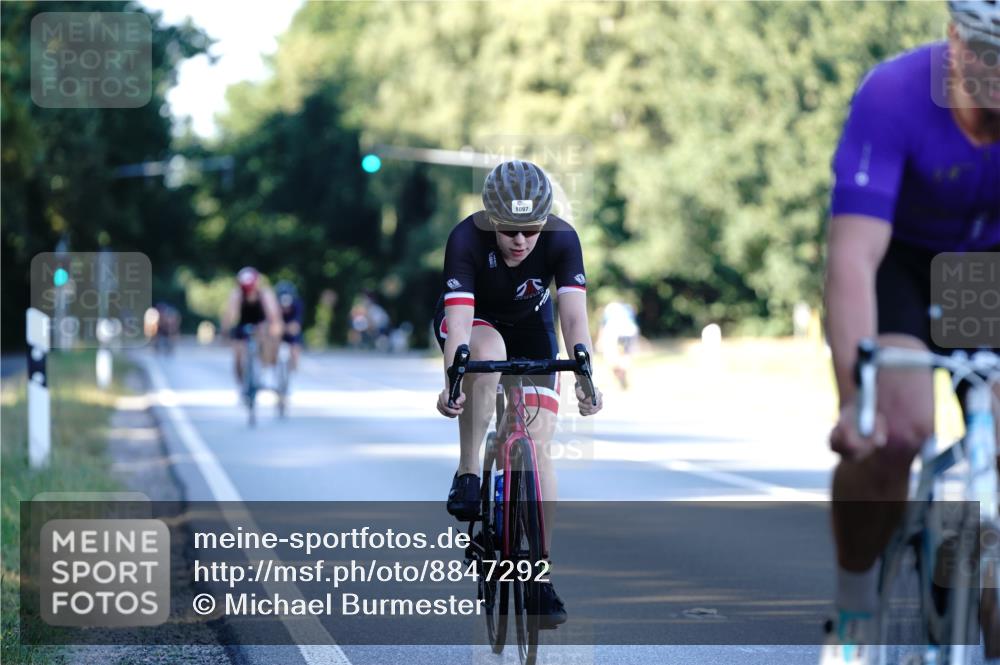 07.09.2025 - 19. Norderstedt Triathlon Michael Burmester http://msf.ph/oto/8847292 07.09.2025 16:14:50 Radfahren 1097, 1545 meine-sportfotos.de