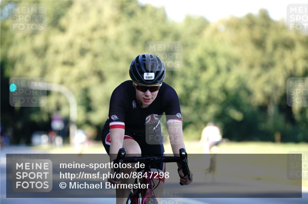 07.09.2025 - 19. Norderstedt Triathlon Michael Burmester http://msf.ph/oto/8847298 07.09.2025 16:14:50 Radfahren 1097, 1545 meine-sportfotos.de