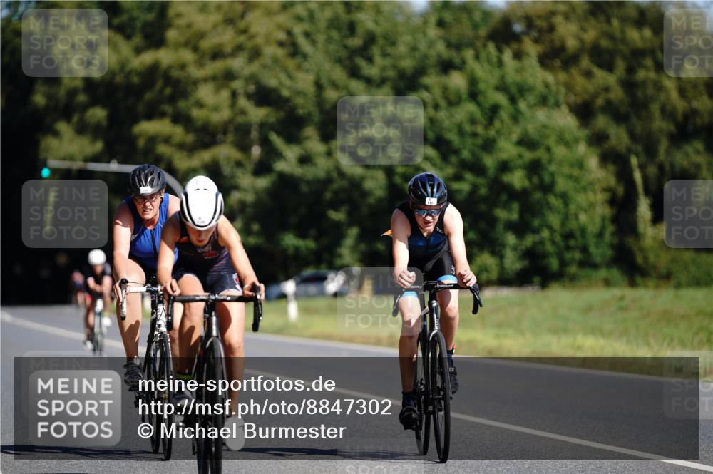 07.09.2025 - 19. Norderstedt Triathlon Michael Burmester http://msf.ph/oto/8847302 07.09.2025 11:27:05 Radfahren 229, 1160, 1171, 1253 meine-sportfotos.de