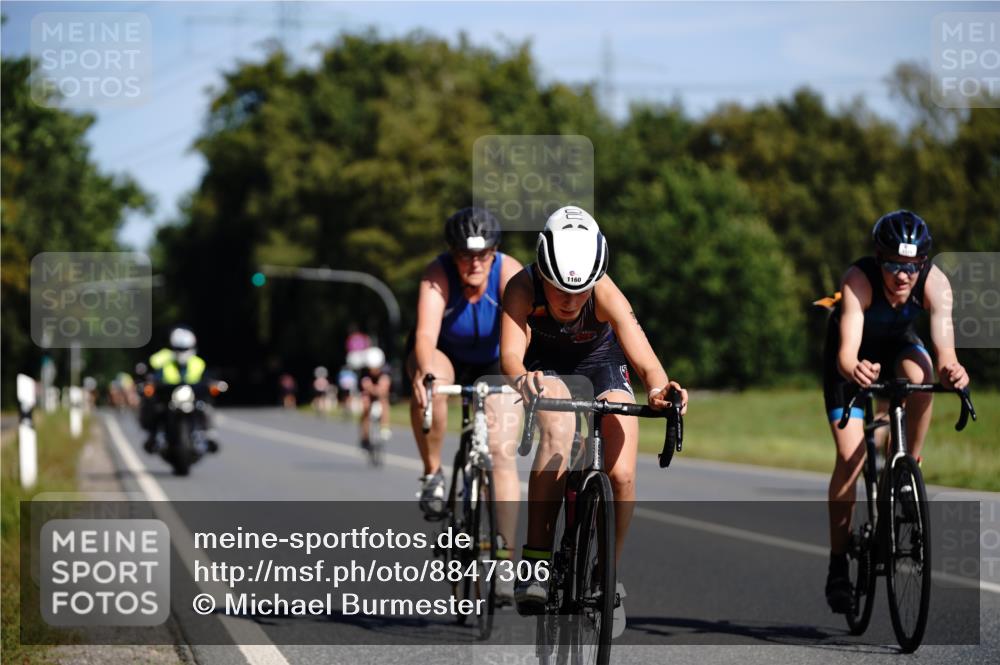 07.09.2025 - 19. Norderstedt Triathlon Michael Burmester http://msf.ph/oto/8847306 07.09.2025 11:27:06 Radfahren 229, 1160, 1171, 1253, 1390 meine-sportfotos.de