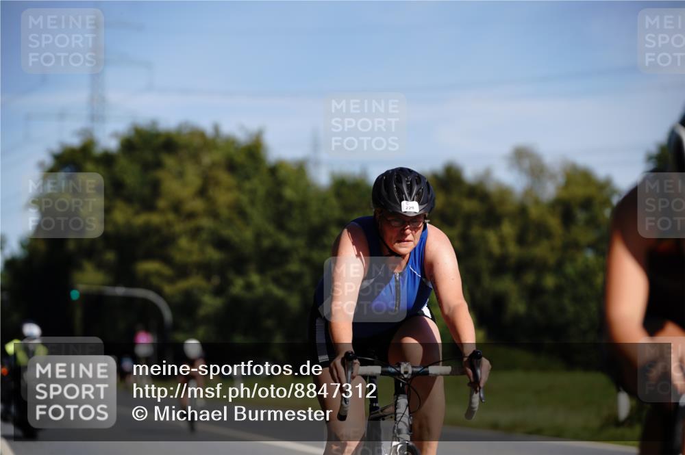 07.09.2025 - 19. Norderstedt Triathlon Michael Burmester http://msf.ph/oto/8847312 07.09.2025 11:27:07 Radfahren 229, 1160, 1171, 1253, 1390 meine-sportfotos.de