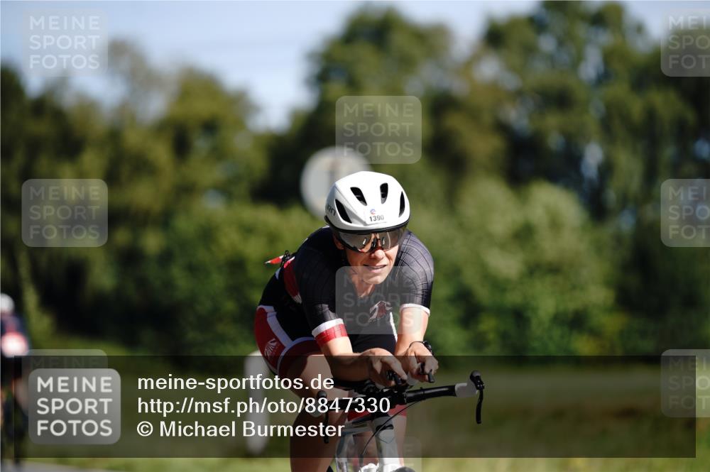 07.09.2025 - 19. Norderstedt Triathlon Michael Burmester http://msf.ph/oto/8847330 07.09.2025 11:27:10 Radfahren 229, 1171, 1390 meine-sportfotos.de
