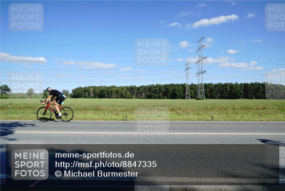 07.09.2025 - 19. Norderstedt Triathlon Michael Burmester http://msf.ph/oto/8847335 07.09.2025 15:23:51 Radfahren 457, 1429 meine-sportfotos.de
