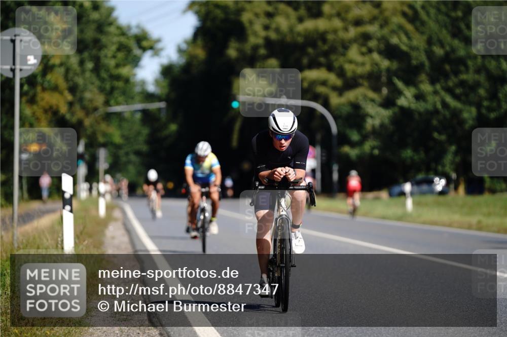 07.09.2025 - 19. Norderstedt Triathlon Michael Burmester http://msf.ph/oto/8847347 07.09.2025 11:27:18 Radfahren 796, 1198 meine-sportfotos.de